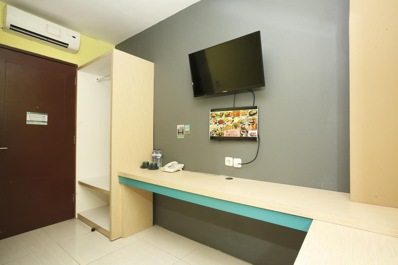 Reddoorz Plus Near Tunjungan Plaza 2 泗水 外观 照片